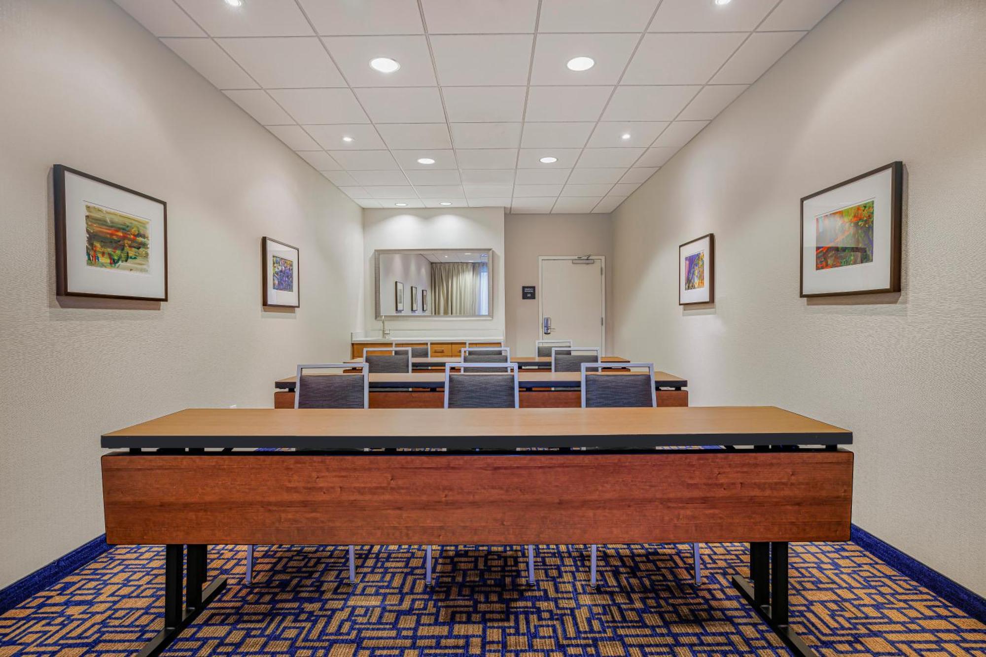 Hampton Inn & Suites Dallas/Plano-East Exterior photo